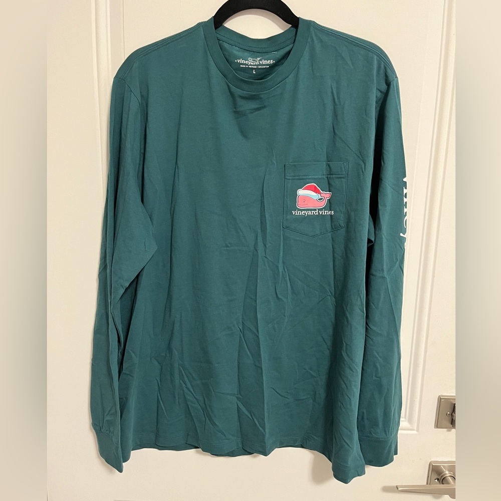 NWT - Vineyard Vines Adult Christmas Santa Long Sleeve Tee - Men L/Women XL